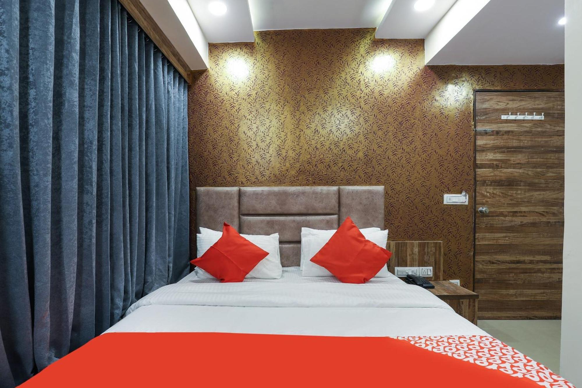 Hotel O Dream Stay Sarkhej Exterior photo