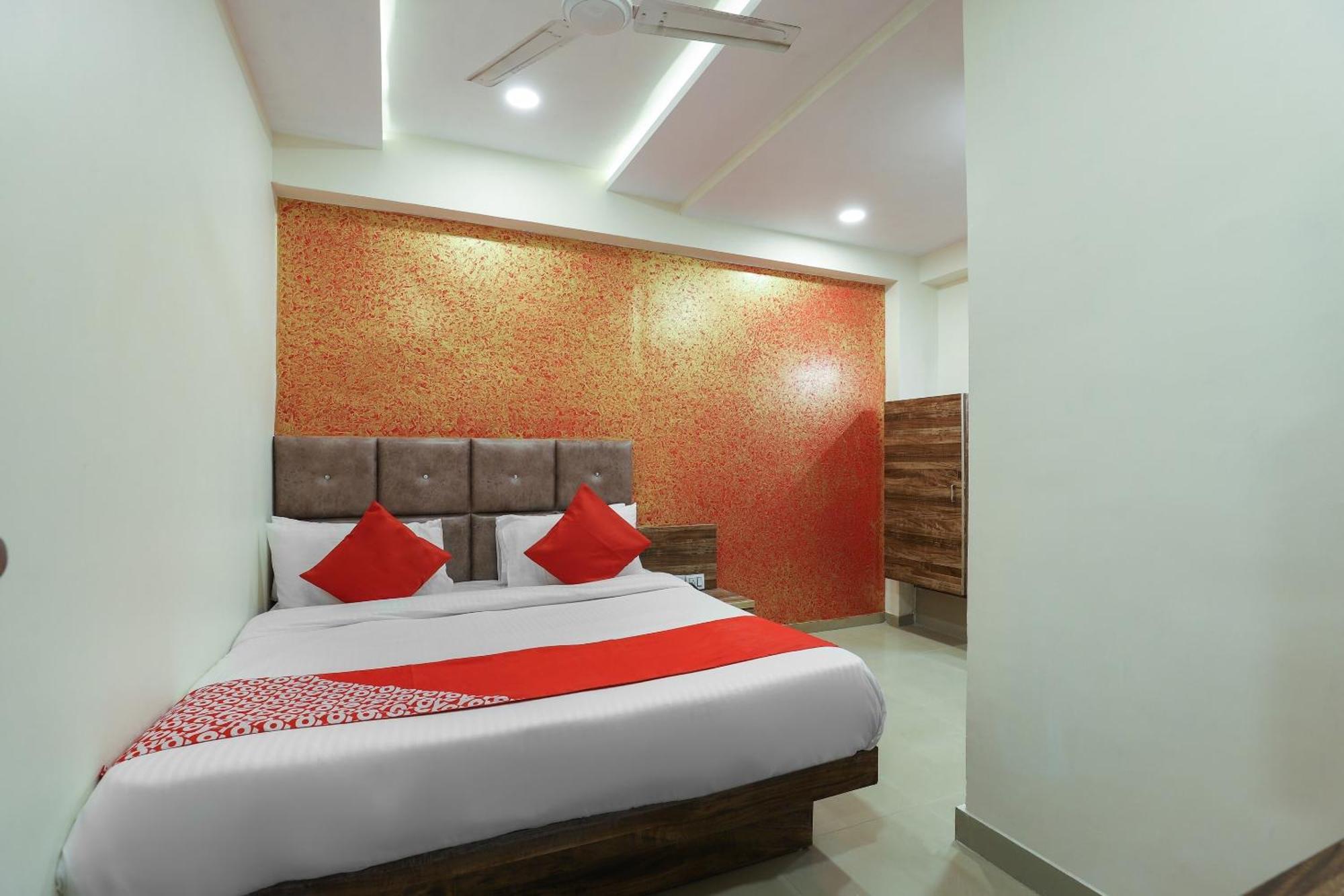 Hotel O Dream Stay Sarkhej Exterior photo