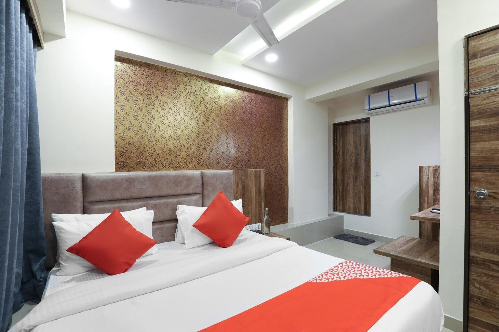 Hotel O Dream Stay Sarkhej Exterior photo